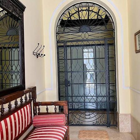 Apartamento Suite Alameda De Hercules Sevilla Kültér fotó