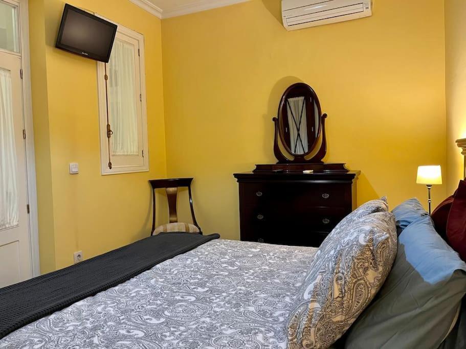 Apartamento Suite Alameda De Hercules Sevilla Kültér fotó