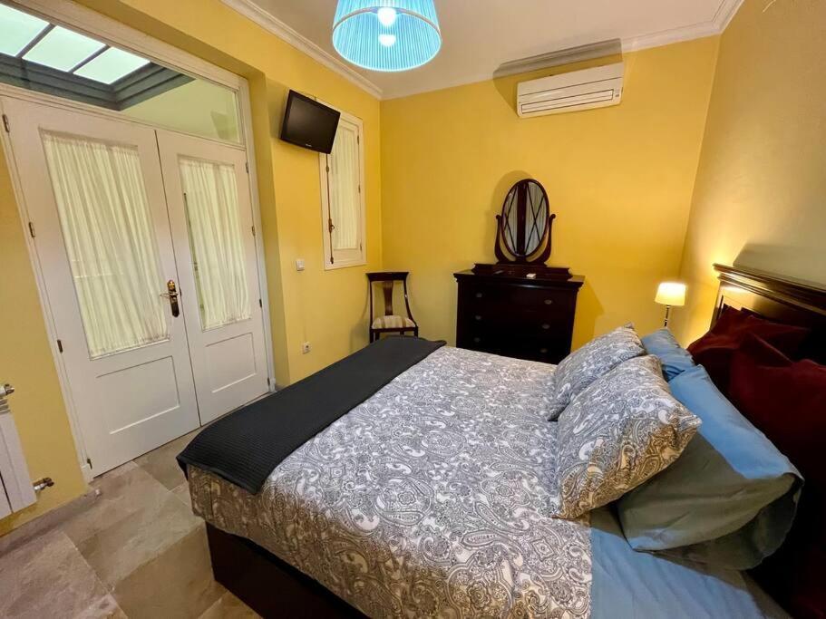 Apartamento Suite Alameda De Hercules Sevilla Kültér fotó