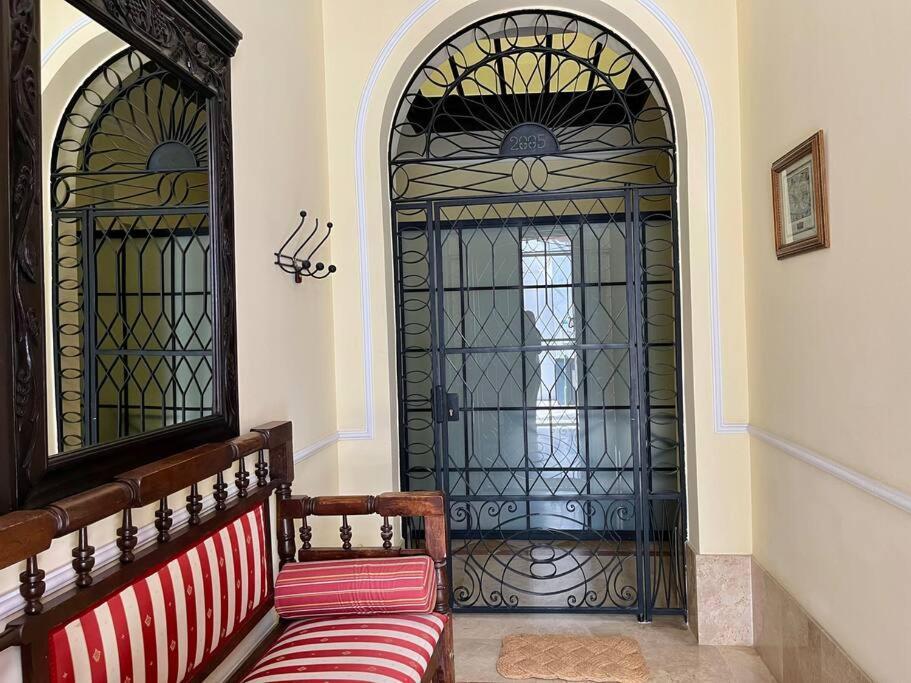 Apartamento Suite Alameda De Hercules Sevilla Kültér fotó